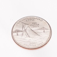 Монета США 25 центов 2001 Род-Айленд