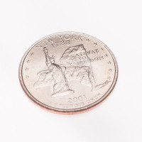 Монета США 25 центов 2001 Нью-Йорк