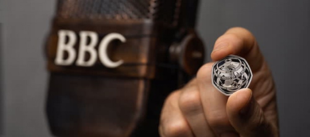 Памятные монеты к 100-летию BBC (Британской радиовещательной корпорации)