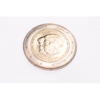 Монета Нидерланды 2 евро 2013 отречение от престола королевы Нидерландов Беатрикс